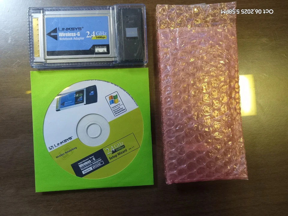 Linksys WPC54G Wireless-G Notebook Adapter - PCMCIA w/Set-up Disc  - Image 1 of 1