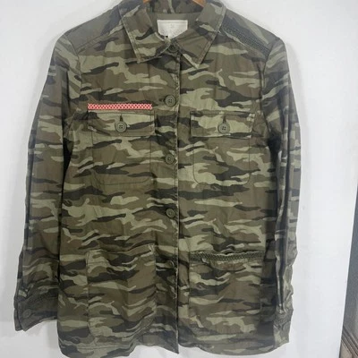 Chaqueta utilitaria Caslon estampado camuflaje rosa bordado para mujer talla S Foto 1 de 4