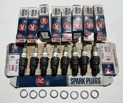 NOS AC FIRE RING Spark Plugs (Box of 8) #44N, GM #5612240, Dated 1972 - Image 1 of 4