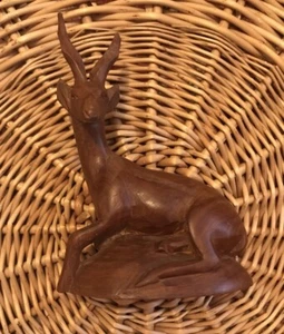Vintage Hand Carved Wood Gazelle Antelope Kenya Africa Laying Down 8.25" H - Picture 1 of 3