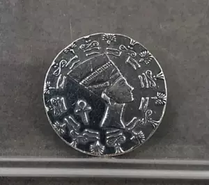 Monarch Precious Metals MPM ~ Egyptian Nefertiti ~ 1/10 oz 999 Silver Round - Picture 1 of 2