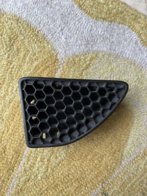 2004 - 2008 Pontiac Grand Prix GXP Fender Vent Grille Right Passenger RH Side Foto 1 de 3