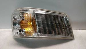 NEW INDICATOR TURN LIGHT For MITSUBISHI CANTER FUSO RIGHT O/S 2011+ MK581220 - Picture 1 of 4