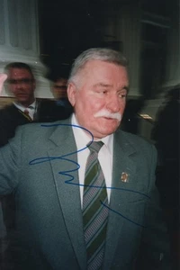 Lech Walesa Autogramm signed 20x30 cm Bild - Picture 1 of 1