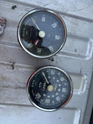 Sunbeam Alpine British Speedometer 0-120mph AND rpm GAUGE Used - Image 1 of 3