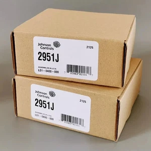 2951J JOHNSON CONTROLS PHOTOELECTRIC SMOKE DETECTOR WE HAVE MEXICO AND USA BRAND - Picture 1 of 3