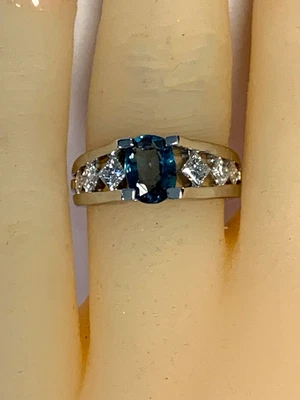 18k WHITE GOLD 1.50CTTWT NATURAL ALEXANDRITE & .50-.60CT DIAMOND RING - Image 1 of 4