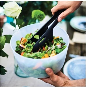 Tupperware Kitchen Tongs Clip Together Salad Pasta Servers Black Breakable - Picture 1 of 4