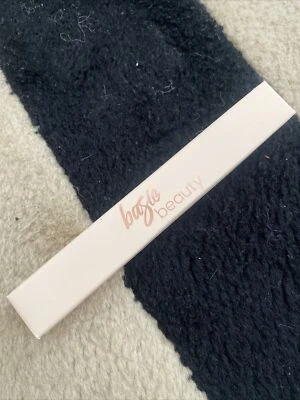 Basic Beauty Gel Lip Liner Duo in Latte + Cocoa 2.4g/0.08oz New In Box - Image 1 of 2