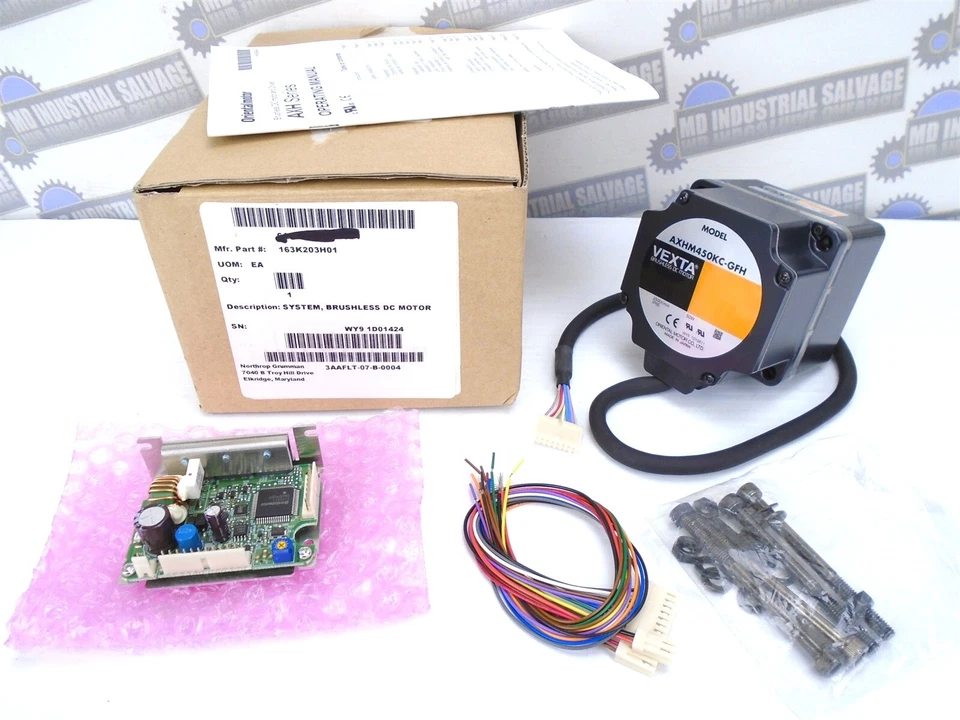 Orientalmotor - AKHM450KC-GFH - BRUSHLESS DC MOTOR w/GFH4G50 50:1 GEAR HEAD -NEW - Image 1 of 4