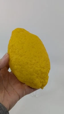 复古超大塑料柠檬 Dulciora 糖果容器,意大利 — 第 1/3 张图片