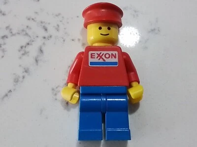 Vintage LEGO Minifigure exx002 Town Exxon Fuel Tanker 6696 Gas Station 6375 - Image 1 of 4