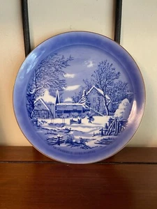 Placa de pared de coleccionista Currier & Ives “THE Farmer's Home WINTER” azul Japón dorado - Imagen 1 de 2