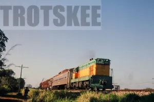 35mm Slide CUBA Railways Diesel Loco 50904 Ceballos 2001 Orig - Picture 1 of 1