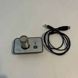 Revolab xTag Wireless Microphone 02-DSKCHG-D Base & Unit Only - Picture 1 of 3