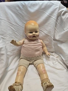 Antigua composición sin marca muñeca tela ojos dormidos y hoyuelos 17" de alto - Imagen 1 de 24