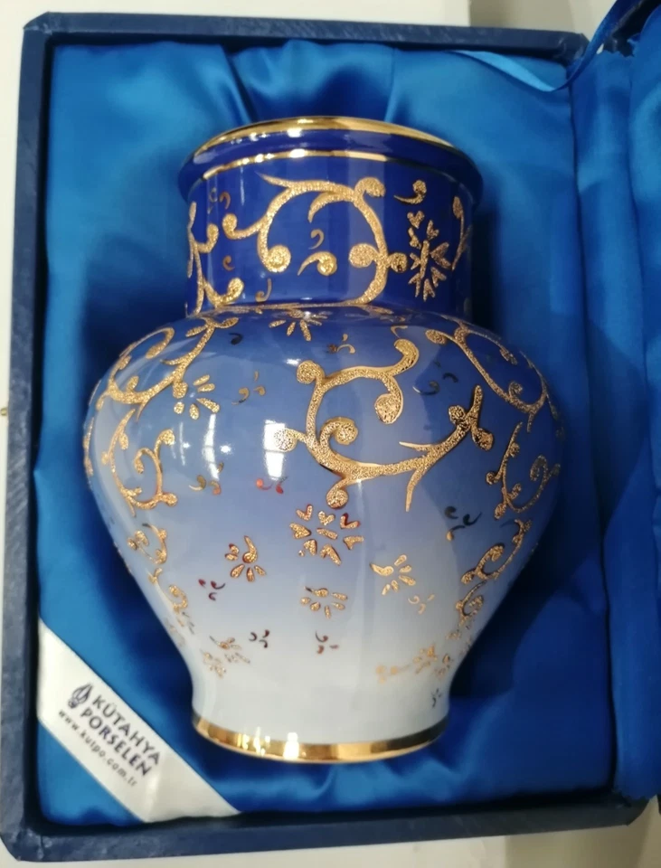 Kutahya Porselen Blue Gold Vase Boxed - Image 1 of 4