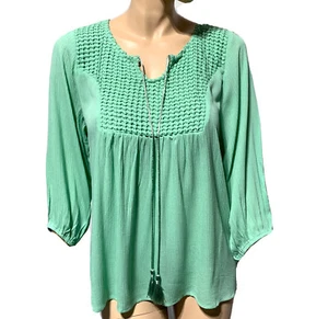 One World Top Mint Green Size S Relaxed Crochet Lace Back Blouse Tassels NWT - Picture 1 of 12