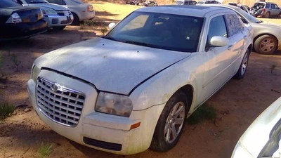 Passenger Front Window Regulator Includes Motor Fits 05-10 300 260408 - Image 1 of 4