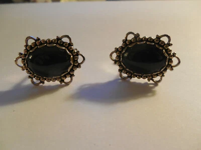 Vintage green jade colored stone gold tone men's cufflinks - Image 1 of 4