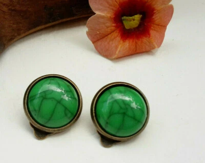 Ohrclips Bronze Cabochon Howlith GRÜN  + handgemacht + - Bild 1 von 4
