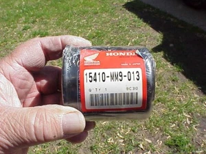 HONDA OIL FILTER 15410-MM9-013 NOS - Picture 1 of 4