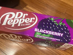 Dr Pepper Brombeersoda, 12 fl oz Dose - einzigartiger fruchtiger Geschmack - limitierte Auflage - Bild 1 von 2