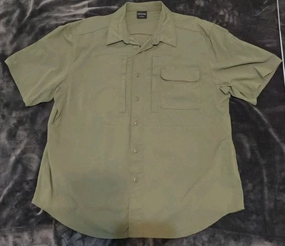 Camisa Propper Abotonada Para Hombre Grande Verde Manga Corta Magnética Bolsillos Frontales Foto 1 de 4