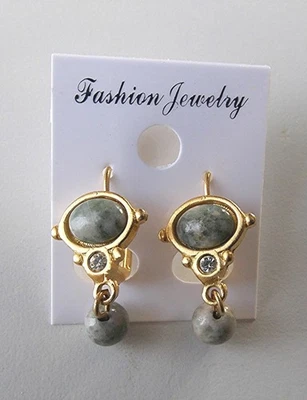 PENDIENTES PERFORADOS EN TONO DORADO CON PEDRERÍA Y CUENTAS DE ÁGATA SINTÉTICA COLGANTES Foto 1 de 3