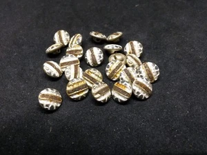 bm19/ 23 anciens boutons métal peint dia9mm debXXè ann20 / 23 Old metal buttons - Imagen 1 de 6