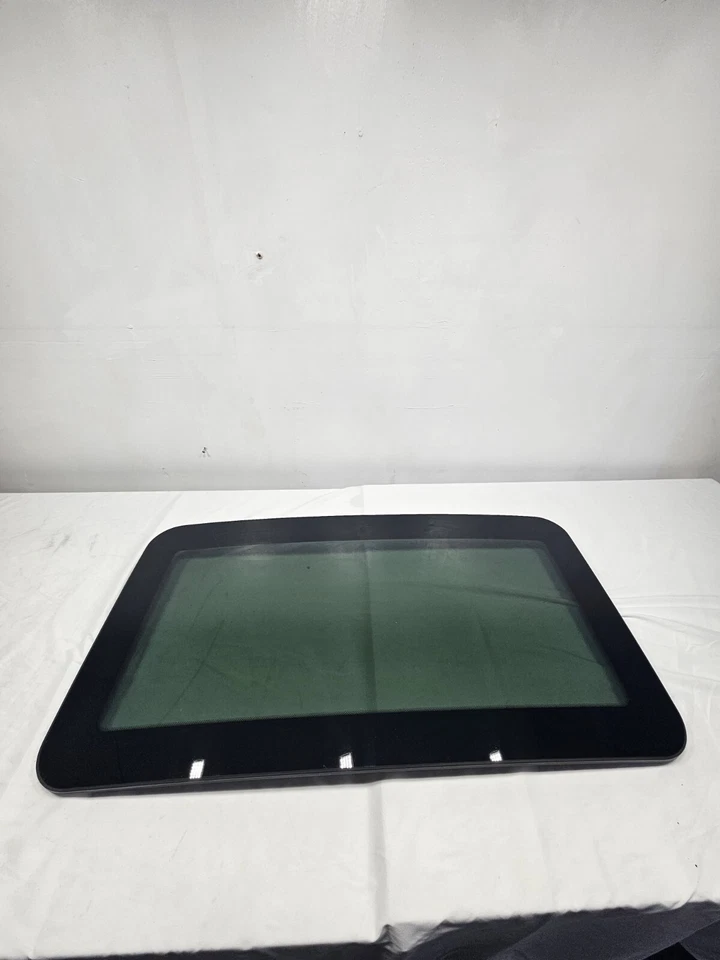 🚘2007-2010 宝马 528xi 535i 528i 535xi E60 SEDAN 仅工厂日光玻璃原始设备制造商 — 第 1/4 张图片