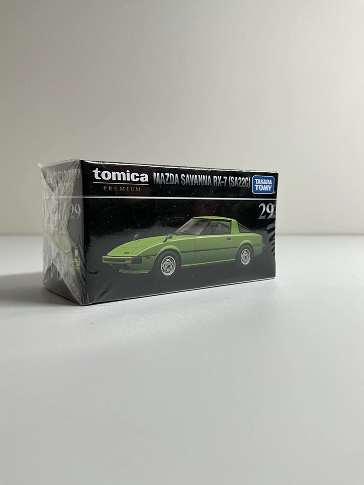 Tomica Premium 29 Mazda Savanna RX-7 (SA22C)