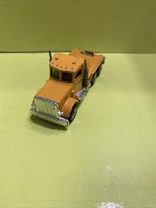 Matchbox Perterbilt Simi Truck YELLOW - Picture 1 of 6