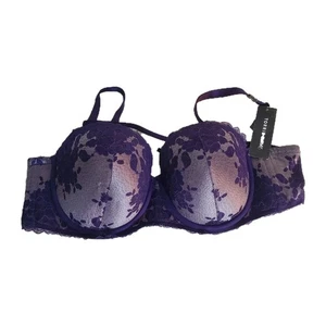 Nuevo con etiquetas Sujetador de encaje púrpura sin tirantes Torrid 42DD 6 formas de usar - Imagen 1 de 8