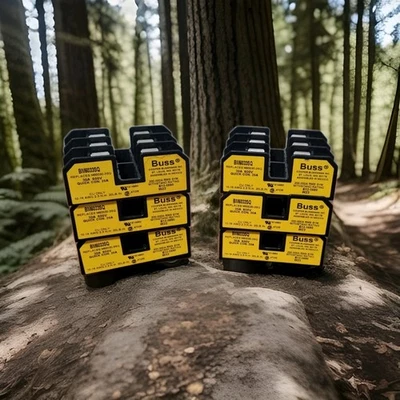 Cooper Bussmann Buss BM6033SQ Fuse Blocks  30A   600V   3-POLE  Lot of 6 !! - Image 1 of 4