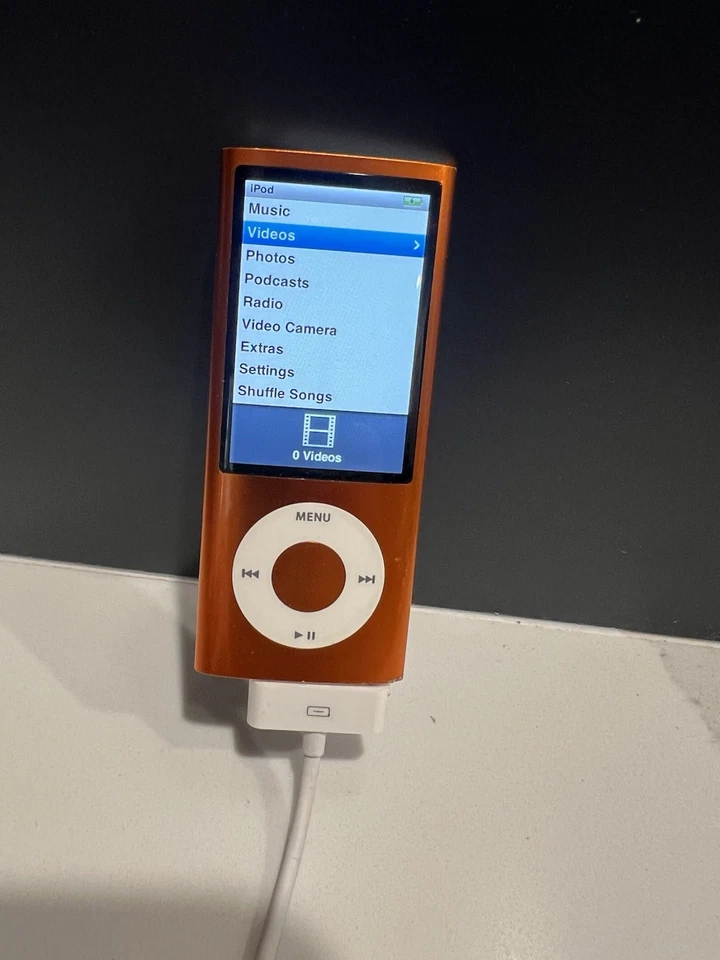 **SOLO PIEZAS” Apple iPod A1320 5ta generación 8 GB Batería no tiene carga Foto 1 de 4