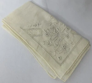Vintage White Linen Embroidered Floral Design Handkerchief Square 10.5" x 10.5" - Picture 1 of 5