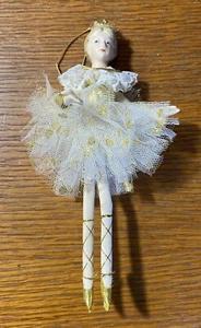 Ballerina vintage porcellana maglia oro pizzo tutù ornamento natalizio! TAIWAN! 7" - Foto 1 di 6