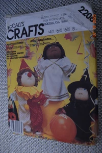 McCalls 2206 Happy Halloween Soft Sculptured 12" 16" 18" Doll & Clothes Uncut - Picture 1 of 2