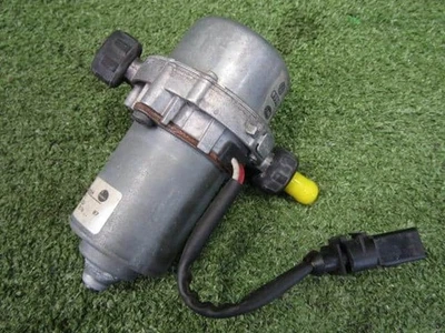 AUDI Audi a4 2004 GH-8HBDV Air Pump [Used] [PA94094325] - Image 1 of 4