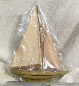 Beautiful Decorative Wooden Pond Yacht Model Sailboat G166 - Picture 1 of 4
