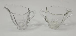 Juego de mini azucarero y crema de vidrio transparente vintage Cambridge Corinth  - Imagen 1 de 10