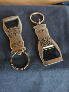 Breweriana SAM ADAMS 2 FLASCHENÖFFNER SCHLÜSSELANHÄNGER, METALL, NEU - Bild 1 von 3