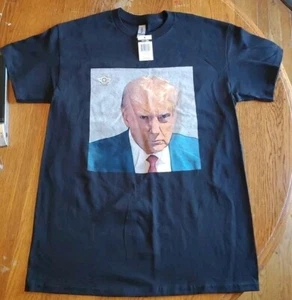 Trump Mugshot T shirt Med Black Ex-President Of The USA Gildan Heavy Cotton New - Picture 1 of 8