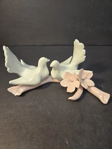 VTG Nuova Capodimonte Figurine 2 White Doves on Pink Branch w/ 2 Flowers 5.5"L - Picture 1 of 7