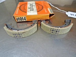 ADIGE BRAKE SHOES PRANAFA ZUNDAPP FONGERS REX MONACO COMA PUCH SPARTA MOPED - Picture 1 of 4