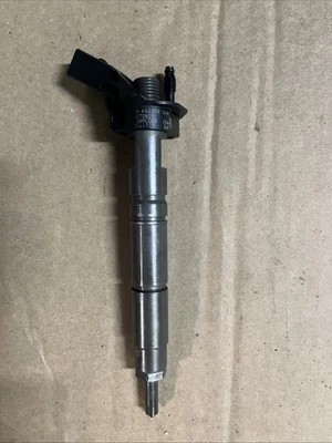 Inyector de combustible diésel Mercedes OM642 e320 ml350 r350 e350 Bluetec CDI 6420701487 Foto 1 de 4