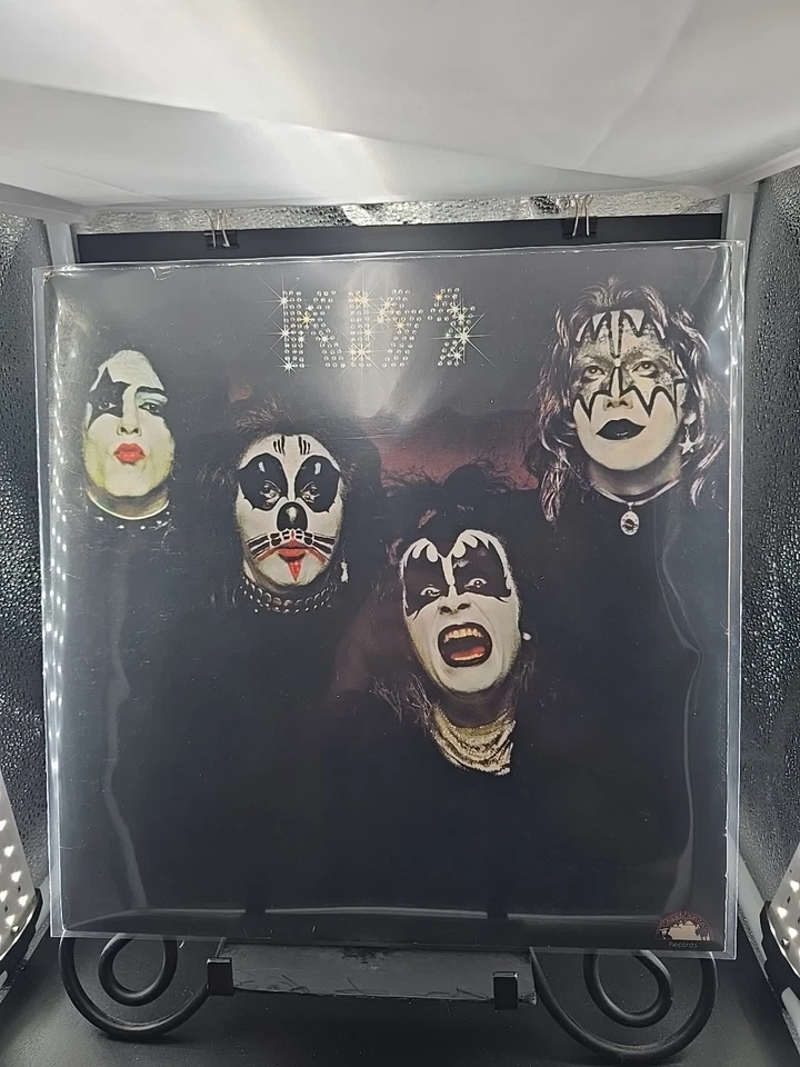 KISS Debut LP ULTRA RARE CLUB EDITION Casablanca 1974 R 134335  VG+/VG+ Foto 1 de 4