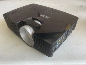 Acer P1283 Conference Room 3D DLP Projector - HDMI VGA (no remote) - Afbeelding 1 van 5