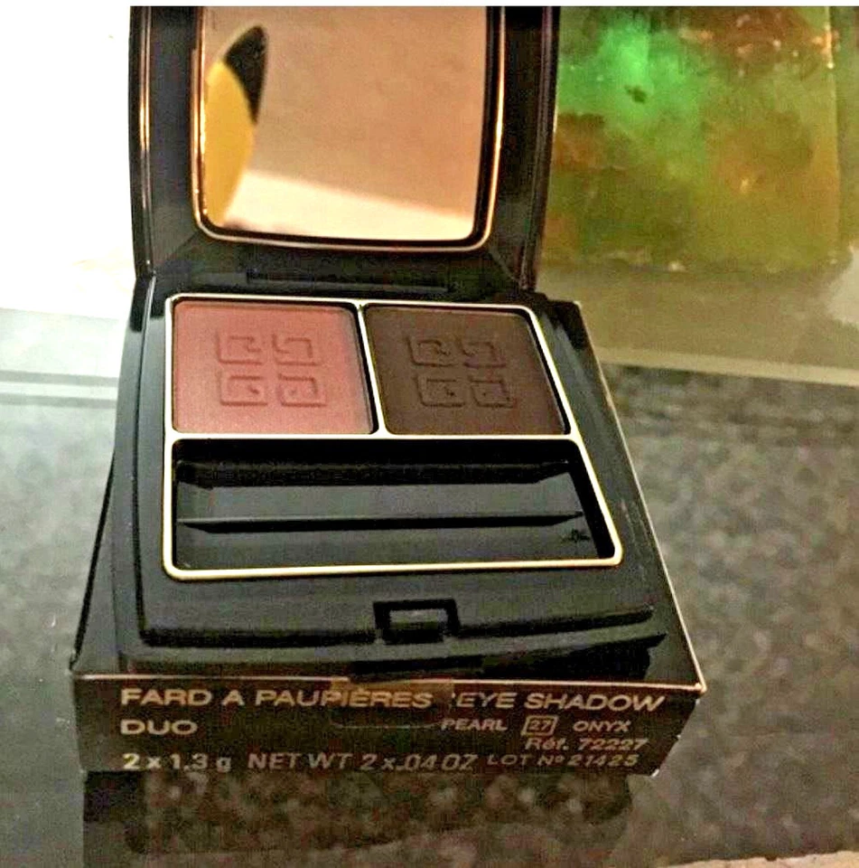  Sombra de ojos Givenchy duo tamaño regular 2 x 1,3 g / 2 x 0,04 oz descontinuada  Foto 1 de 1